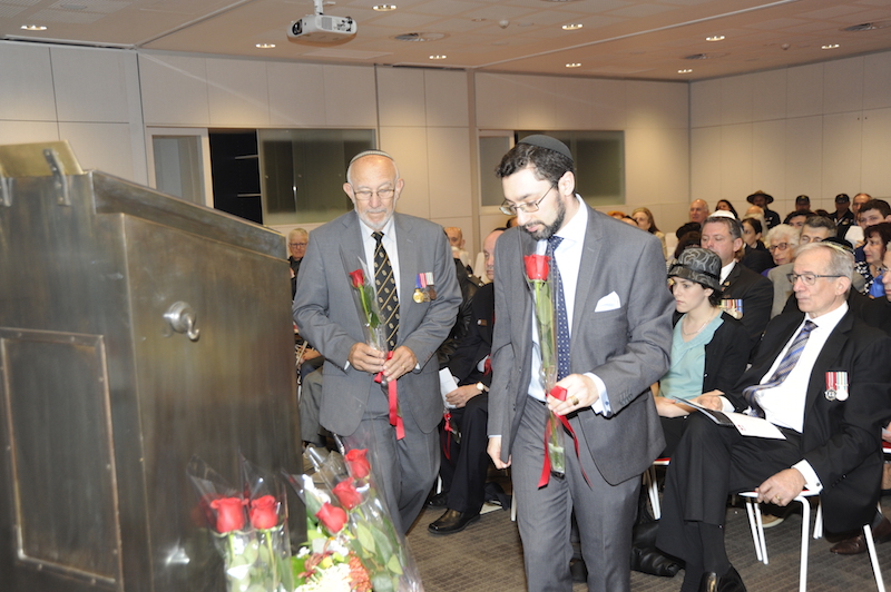 Rabbi Benjamin Elton and Michael Gold laying floral tributes (Photo taken by Alan Shaw for NAJEX)
